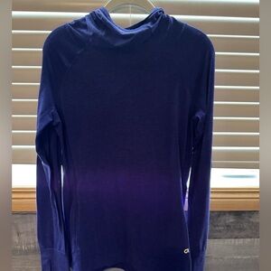 Athletic long sleeve top